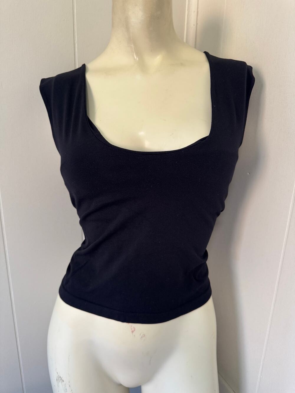 Intimately Free People Low-Back Seamless Tee – Black – Size M/L